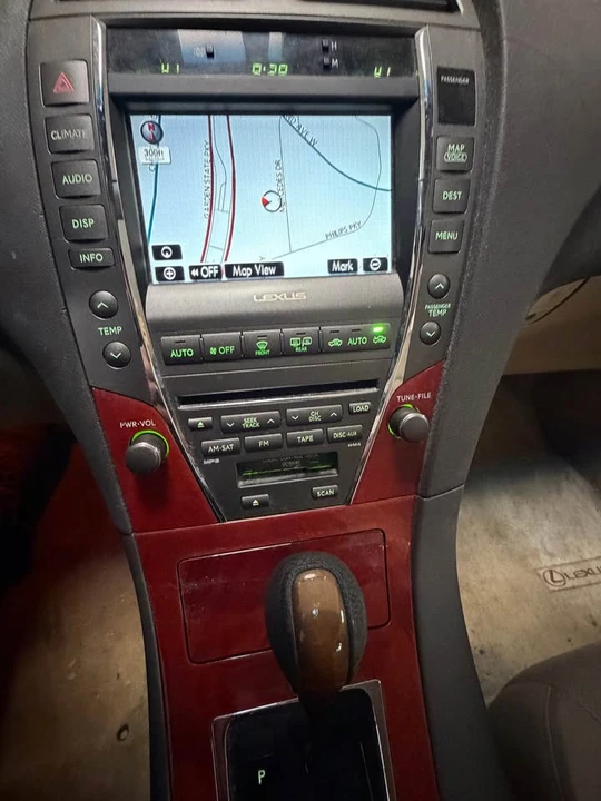 2008 Lexus ES 5th Gen - Image 12 of 13