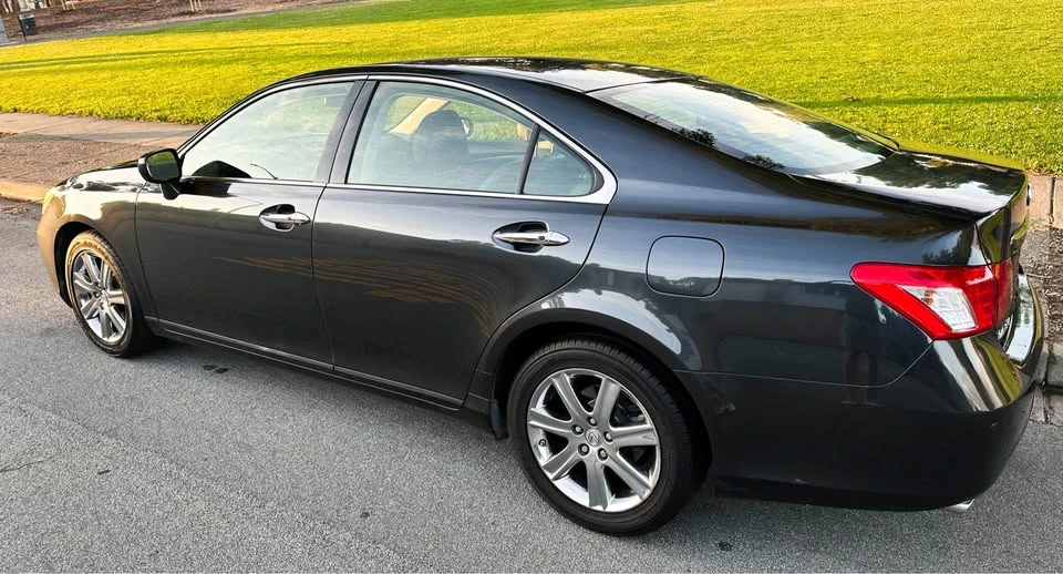 2008 Lexus ES 5th Gen - Image 8 of 21