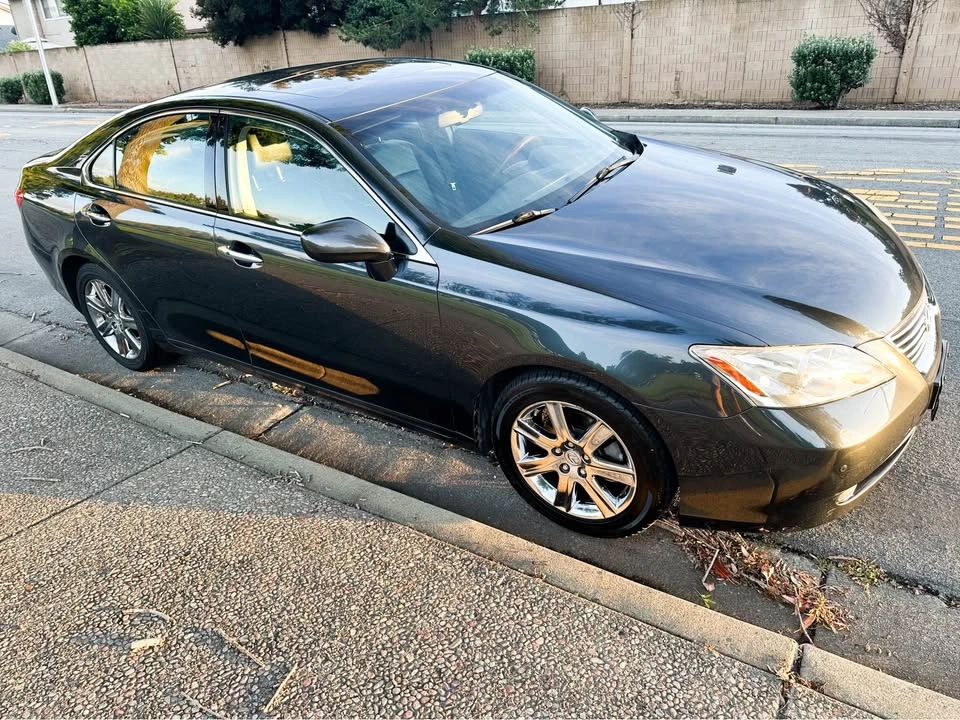 2008 Lexus ES 5th Gen - Image 4 of 21
