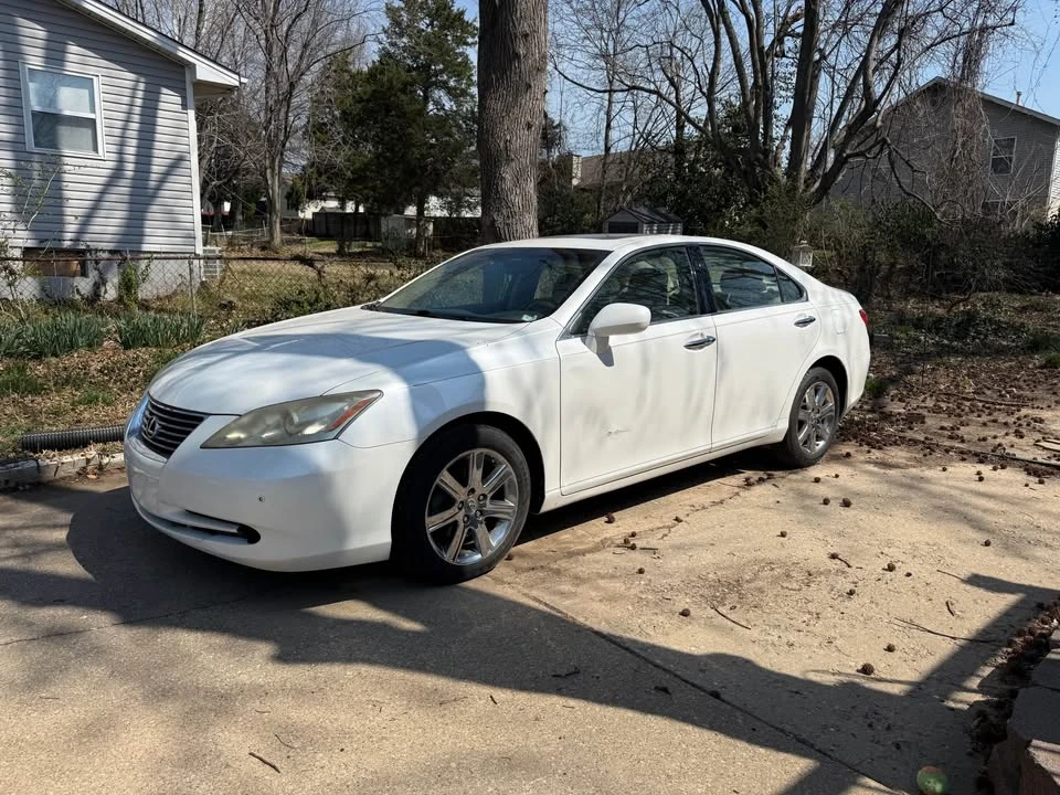 2008 Lexus ES 5th Gen - Image 2 of 19