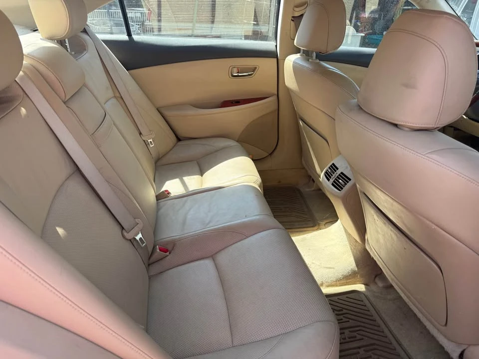 2008 Lexus ES 5th Gen - Image 17 of 19