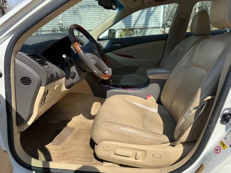 2008 Lexus ES 5th Gen - Image 10 of 19