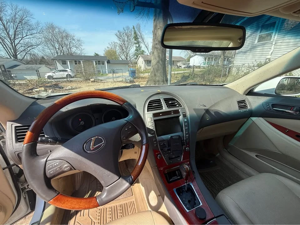 2008 Lexus ES 5th Gen - Image 11 of 19
