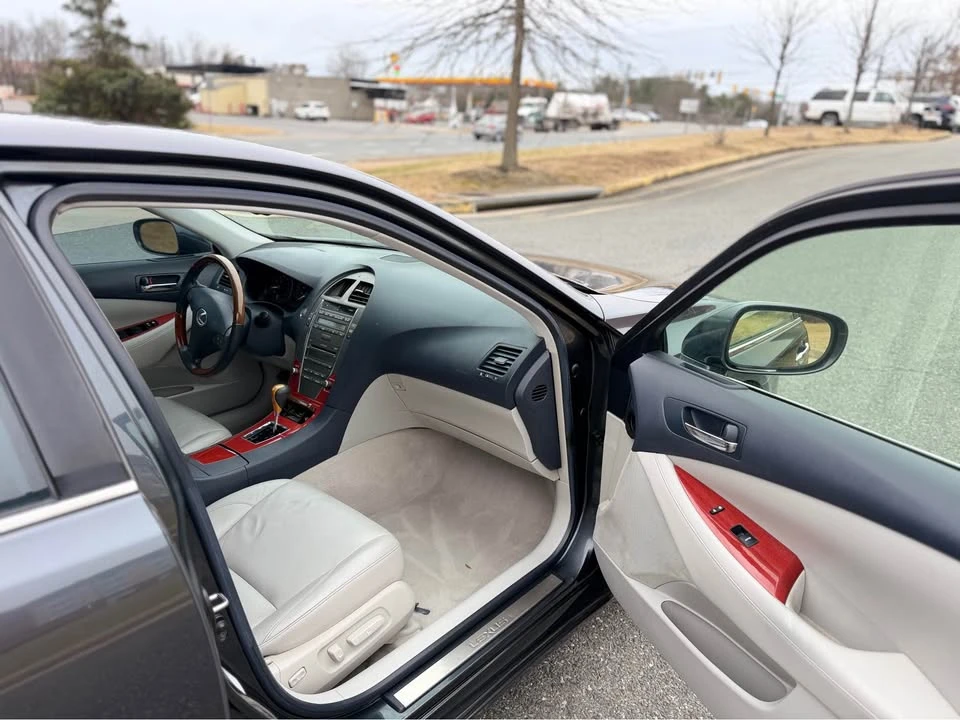 2008 Lexus ES 5th Gen - Image 13 of 20