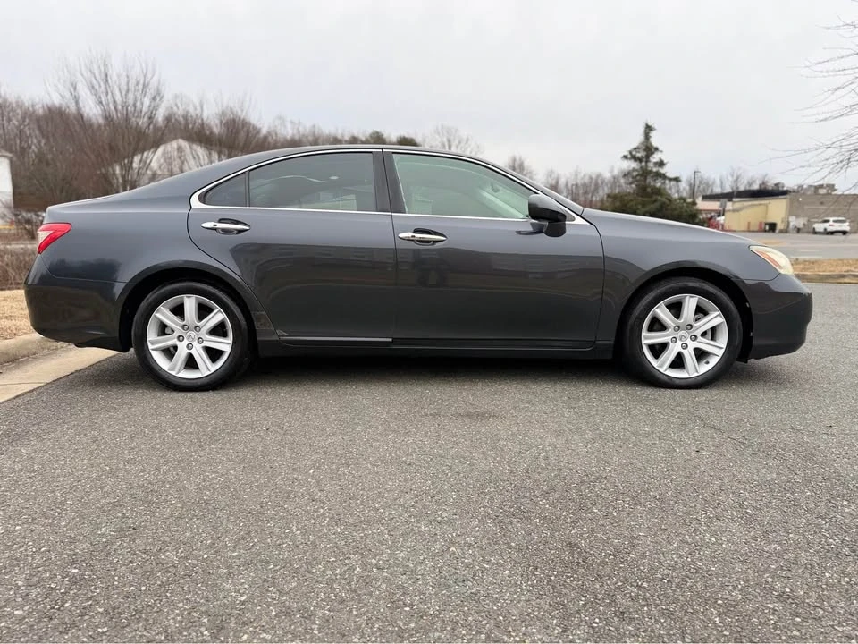 2008 Lexus ES 5th Gen - Image 2 of 20