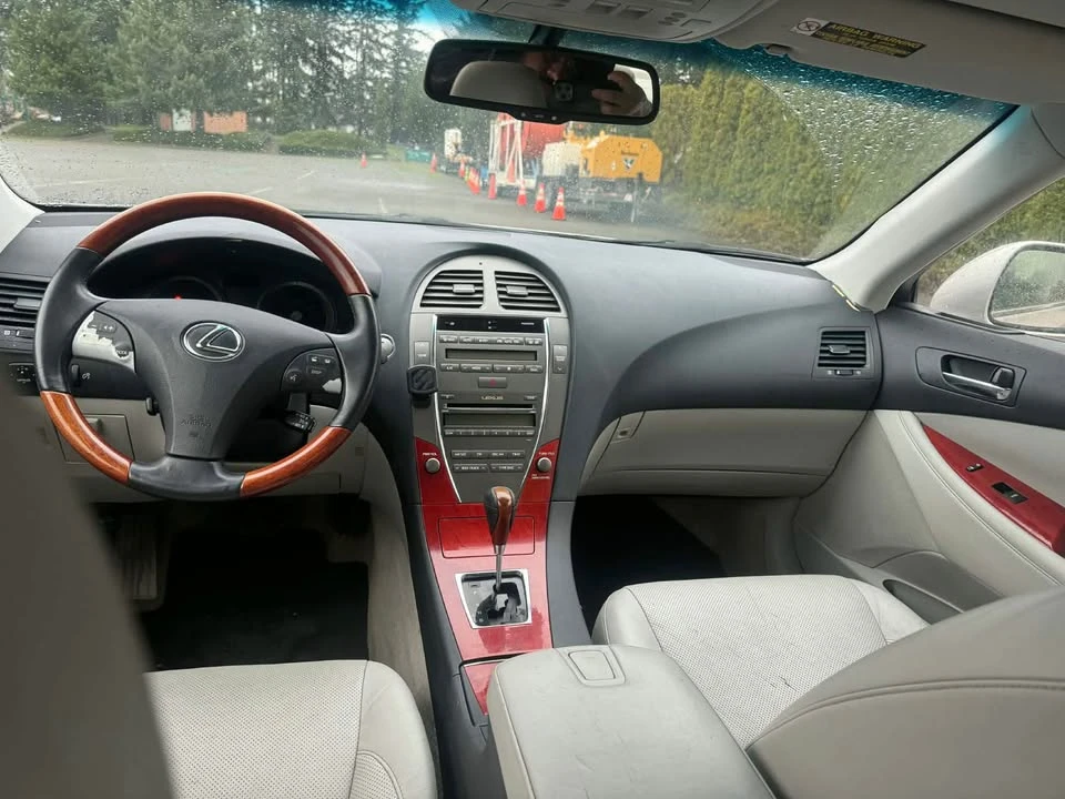 2008 Lexus ES 5th Gen - Image 11 of 13