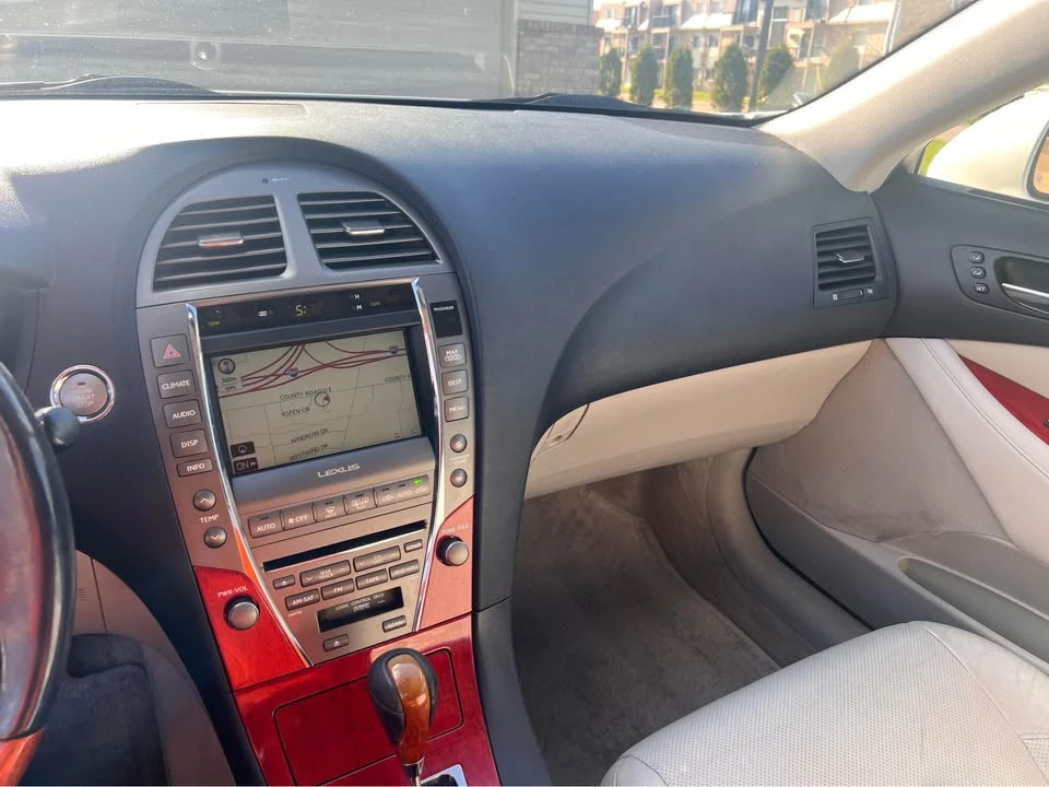 2008 Lexus ES 5th Gen - Image 9 of 14