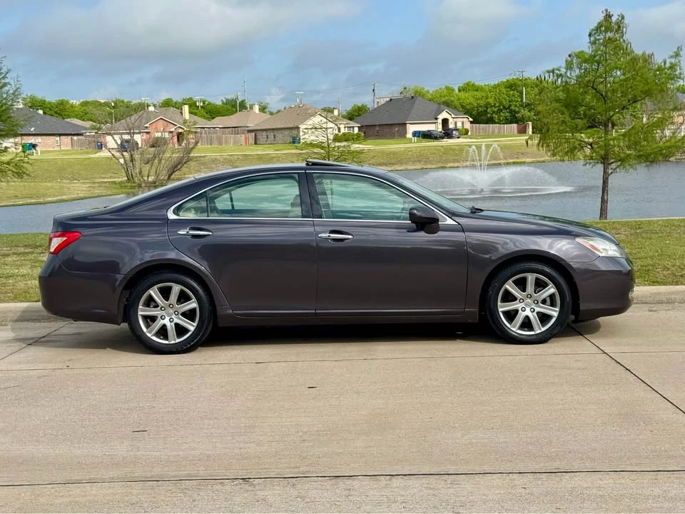 2008 Lexus ES 5th Gen - Image 5 of 15