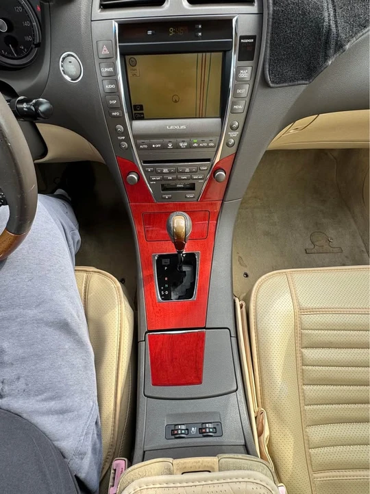 2008 Lexus ES 5th Gen - Image 11 of 15