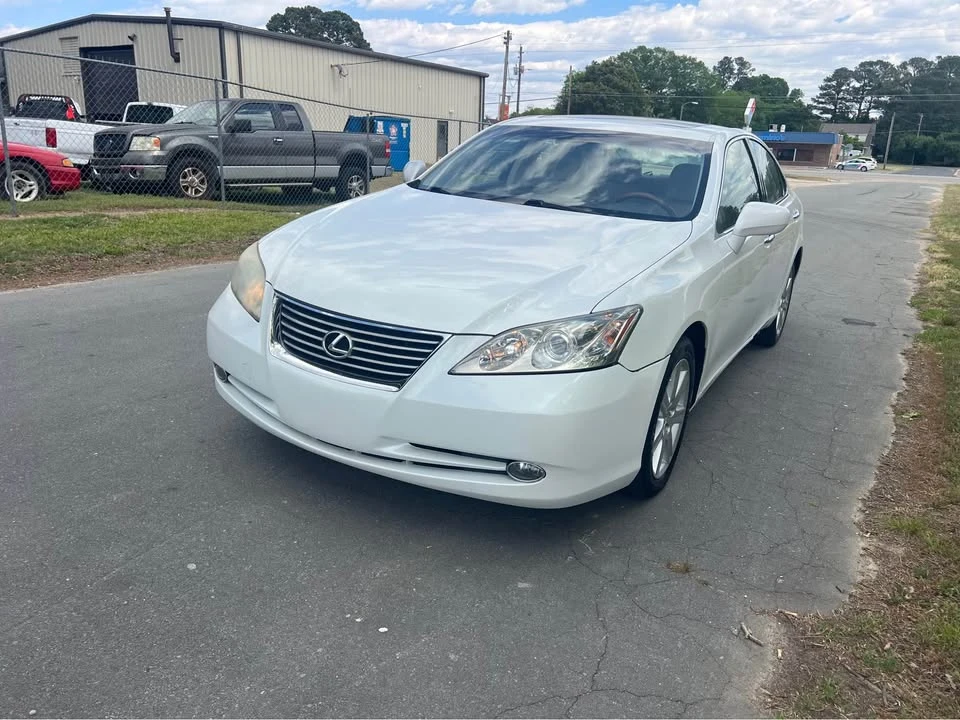 2008 Lexus ES 5th Gen - Image 3 of 11