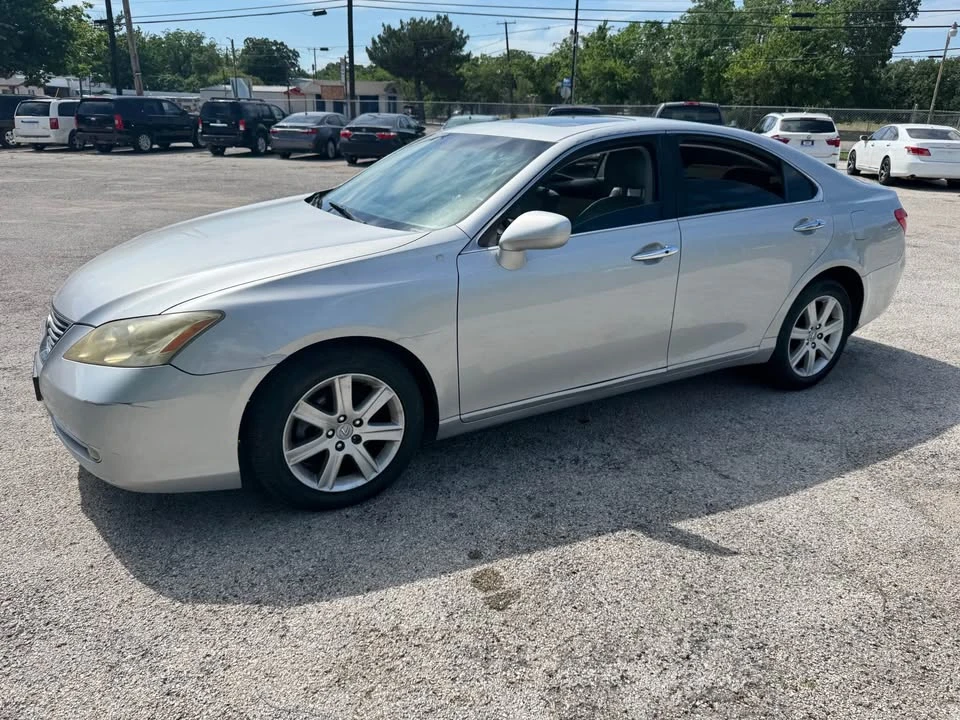 2008 Lexus ES 5th Gen - Image 3 of 10