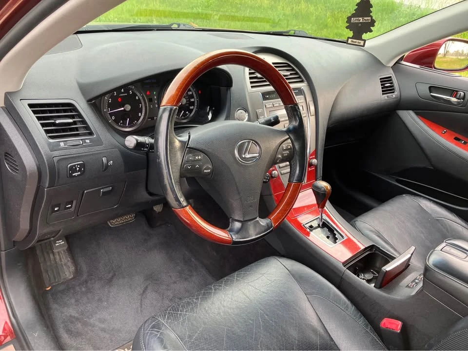 2008 Lexus ES 5th Gen - Image 5 of 10