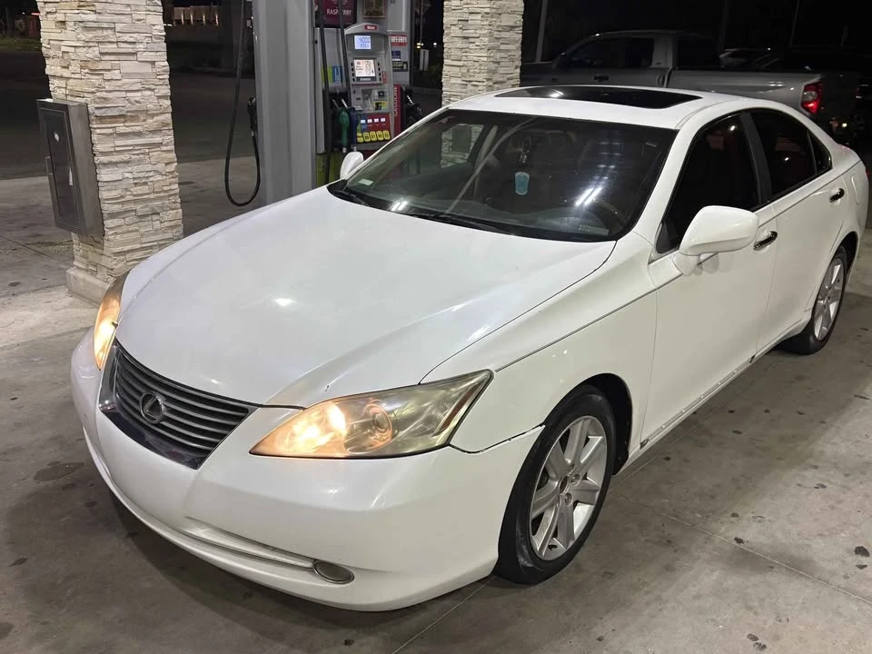 2008 Lexus ES 5th Gen - Image 3 of 10
