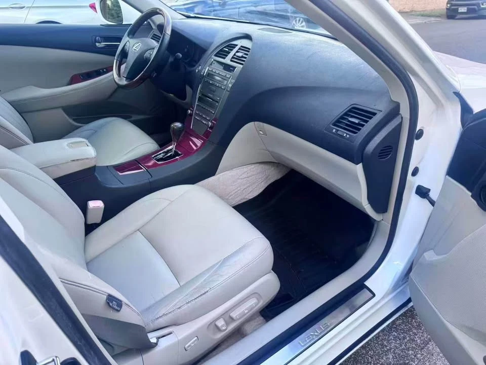 2008 Lexus ES 5th Gen - Image 5 of 9
