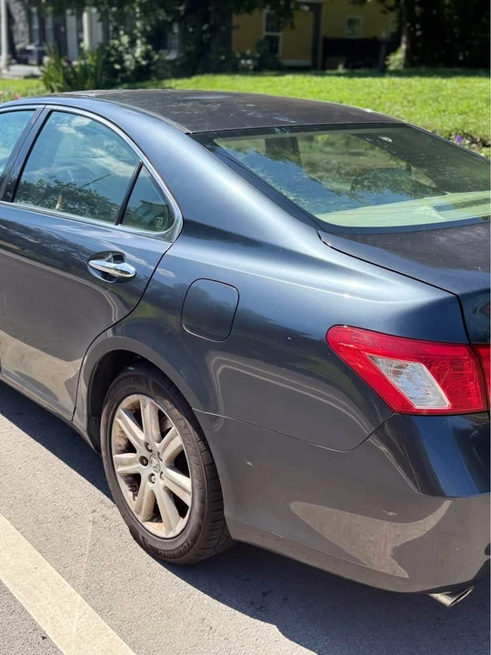2008 Lexus ES 5th Gen - Image 2 of 16