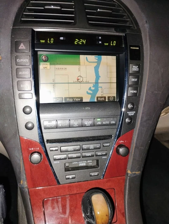 2008 Lexus ES 5th Gen - Image 9 of 10
