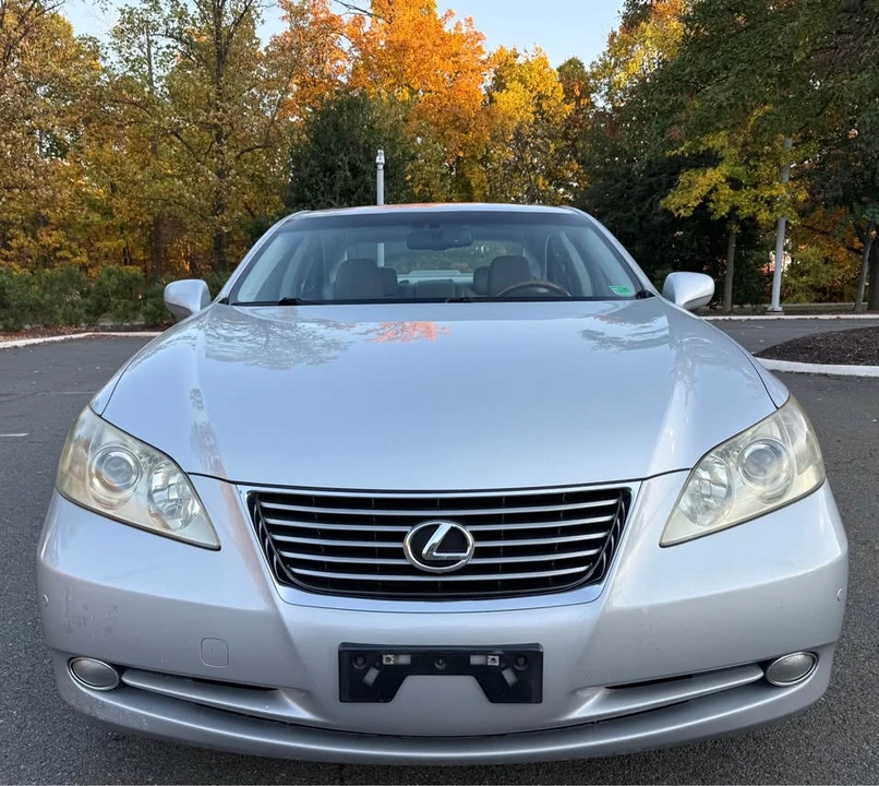 2008 Lexus ES 5th Gen - Image 2 of 20