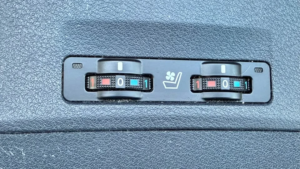 2008 Lexus ES 5th Gen - Image 16 of 20