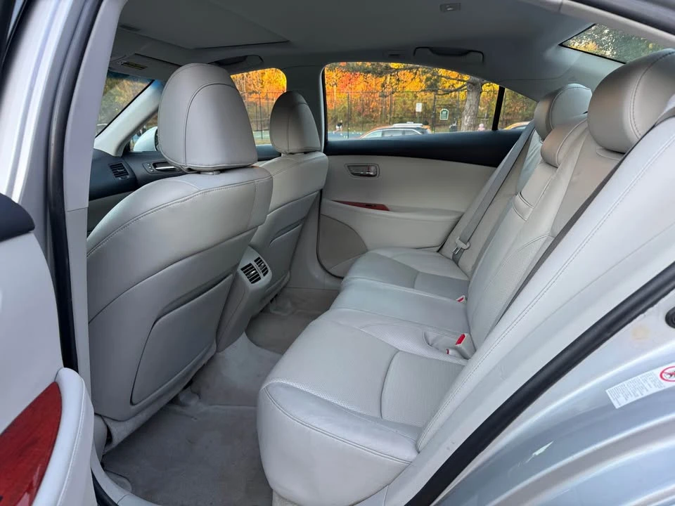 2008 Lexus ES 5th Gen - Image 10 of 20