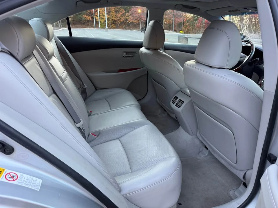 2008 Lexus ES 5th Gen - Image 12 of 20