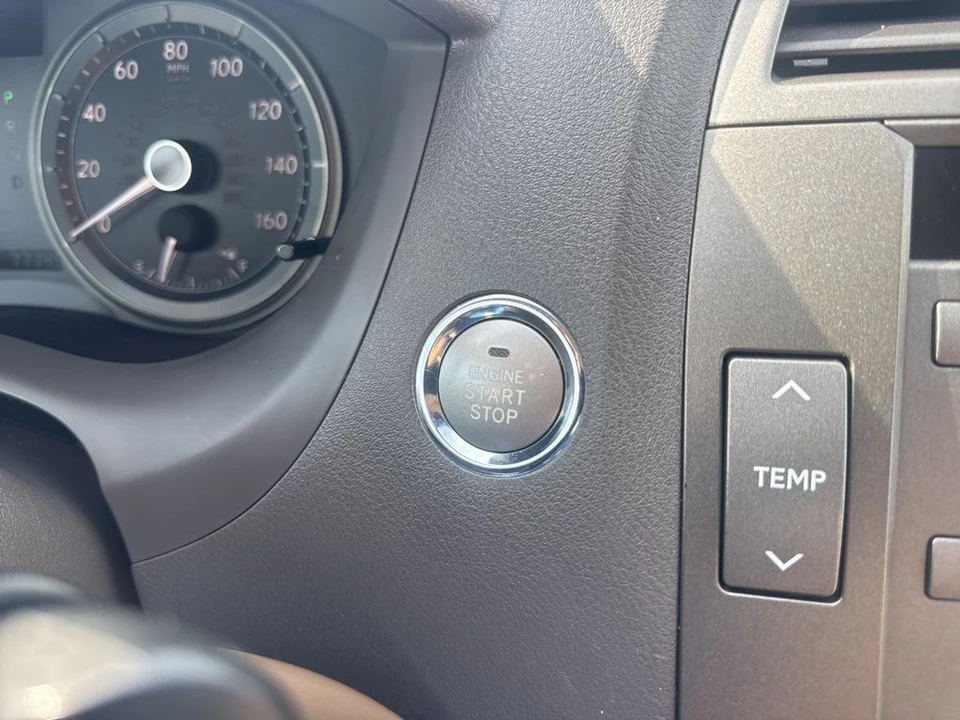 2008 Lexus ES 5th Gen - Image 20 of 21