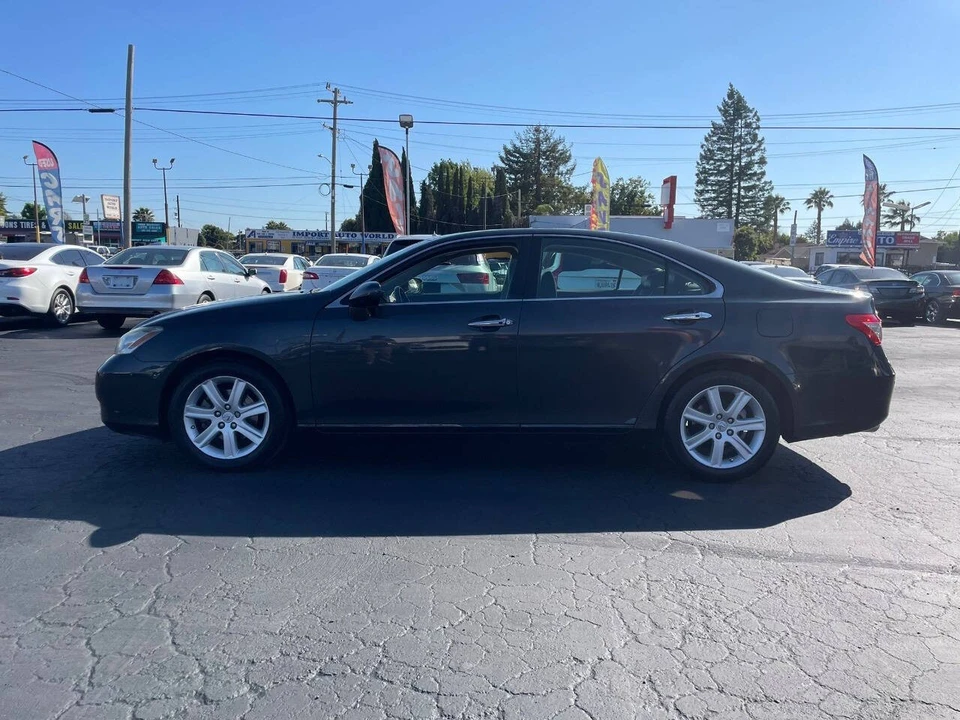 2008 Lexus ES 5th Gen - Image 3 of 17