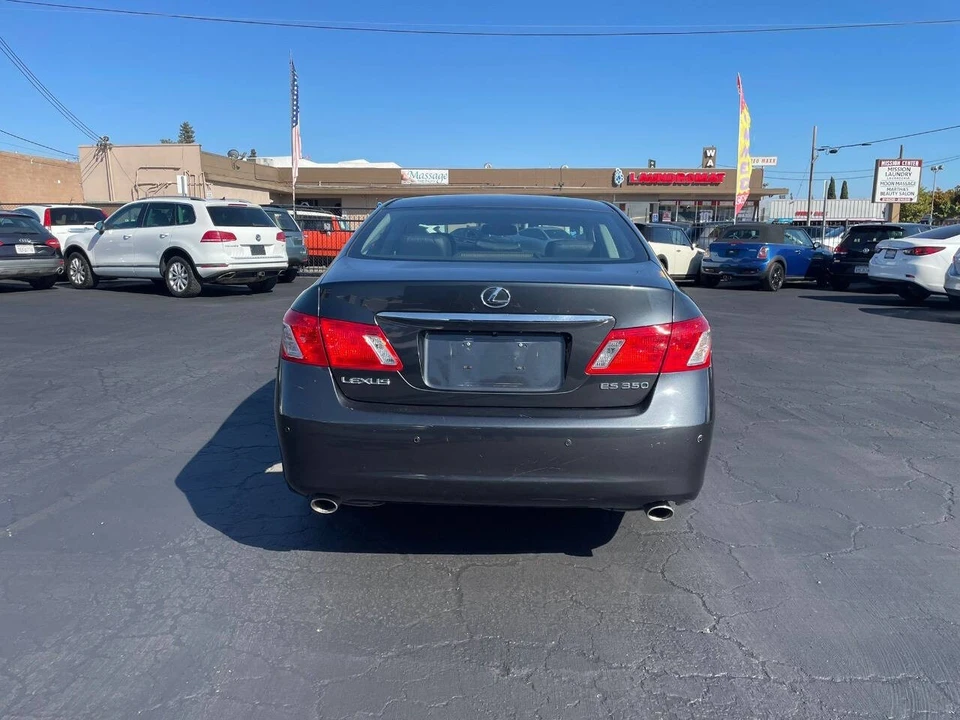 2008 Lexus ES 5th Gen - Image 5 of 17