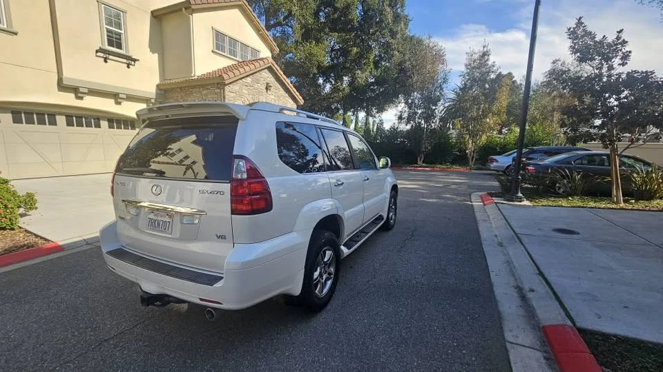 2008 Lexus GX 1st Gen - Image 3 of 15
