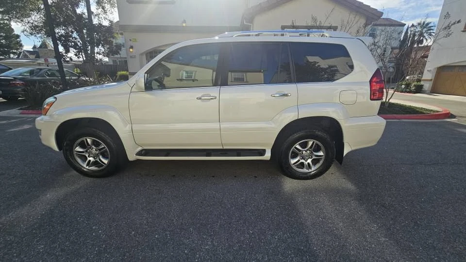 2008 Lexus GX 1st Gen - Image 2 of 15