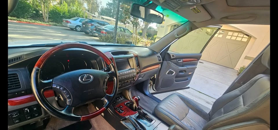 2008 Lexus GX 1st Gen - Image 10 of 15
