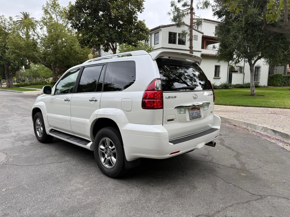 2008 Lexus GX 1st Gen - Image 12 of 31