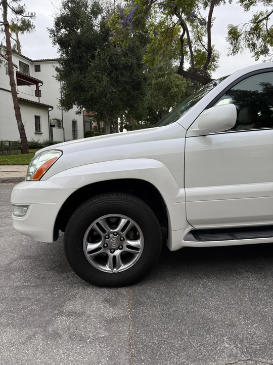 2008 Lexus GX 1st Gen - Image 24 of 31