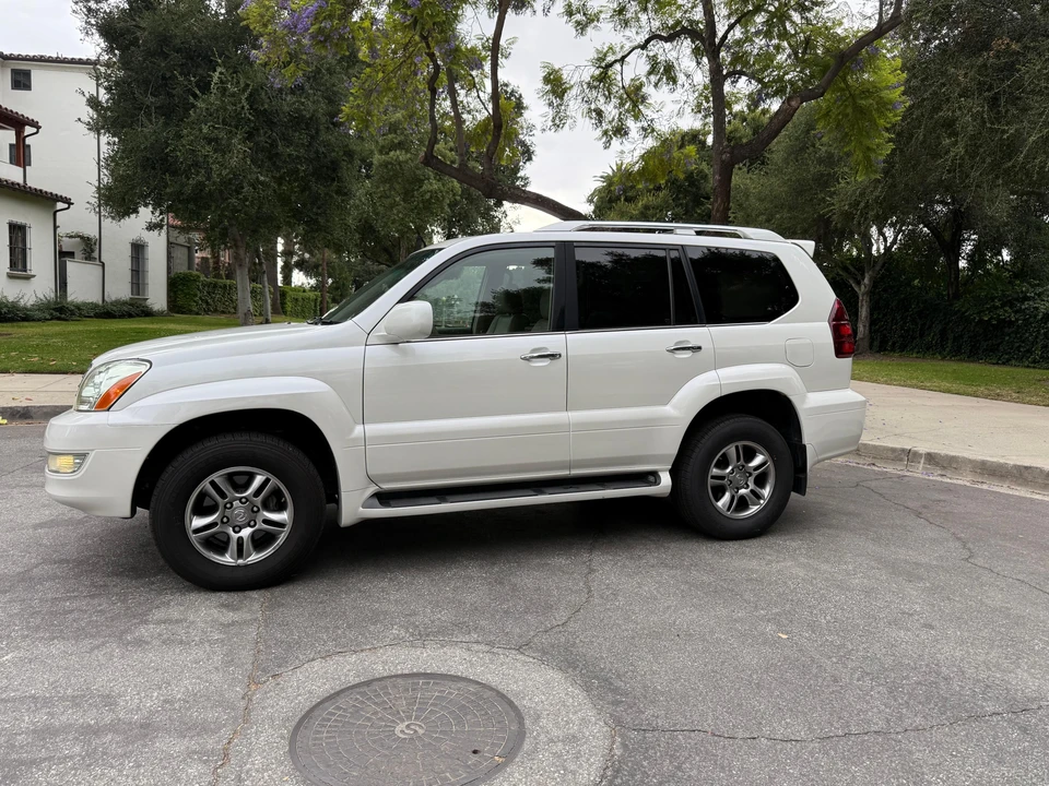 2008 Lexus GX 1st Gen - Image 10 of 31