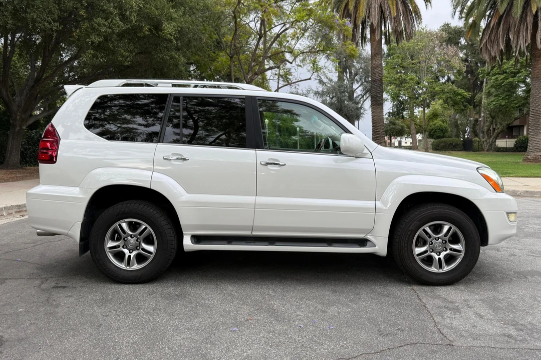 2008 Lexus GX 1st Gen - Image 3 of 31