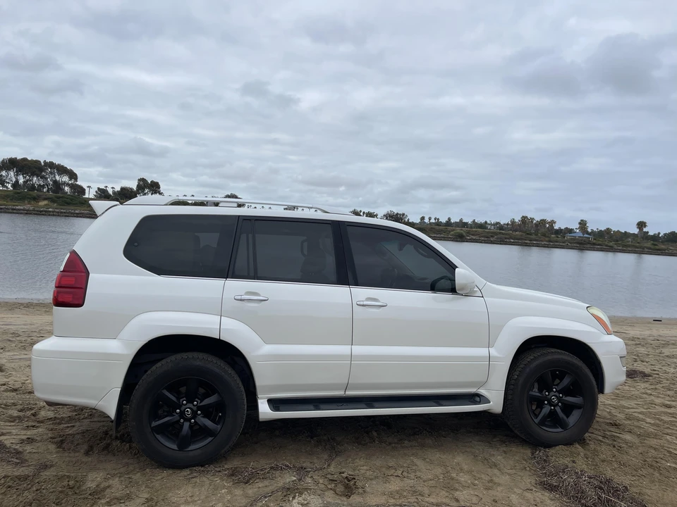 2008 Lexus GX 1st Gen - Image 23 of 31