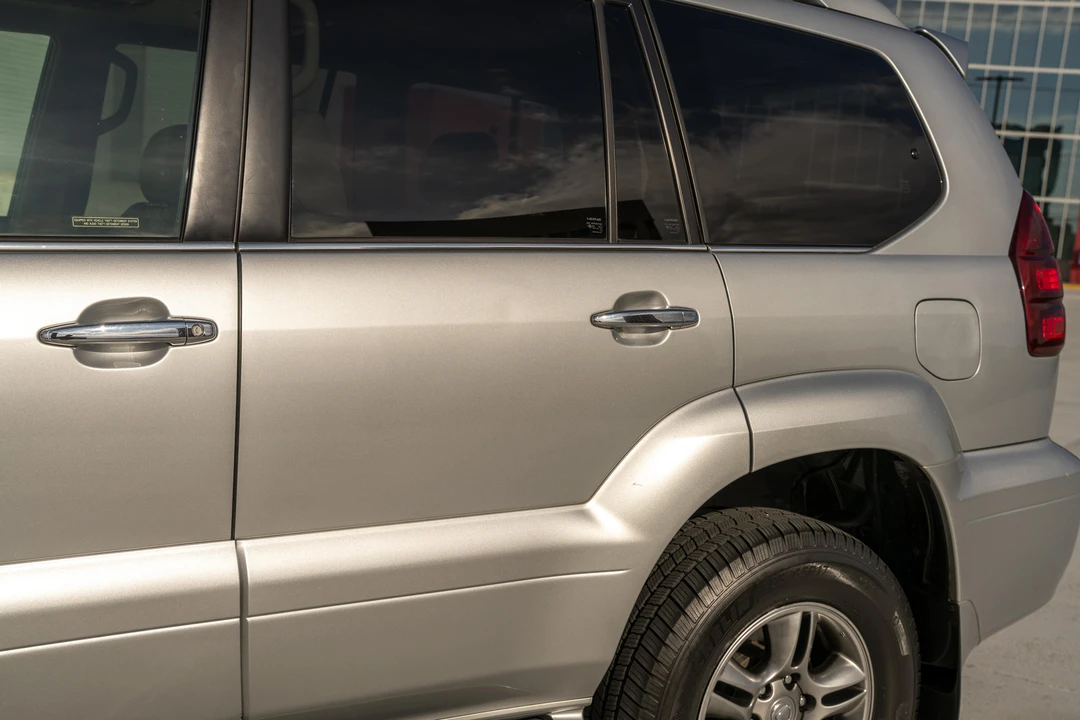 2008 Lexus GX 1st Gen - Image 28 of 31