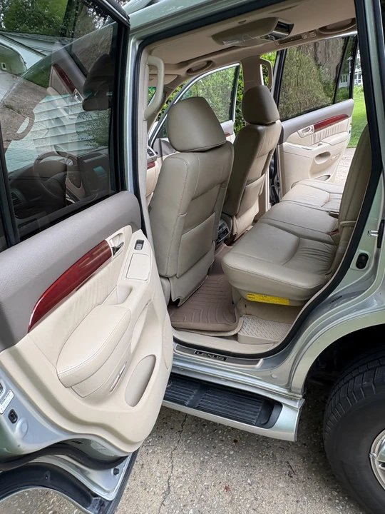 2008 Lexus GX 1st Gen - Image 11 of 21