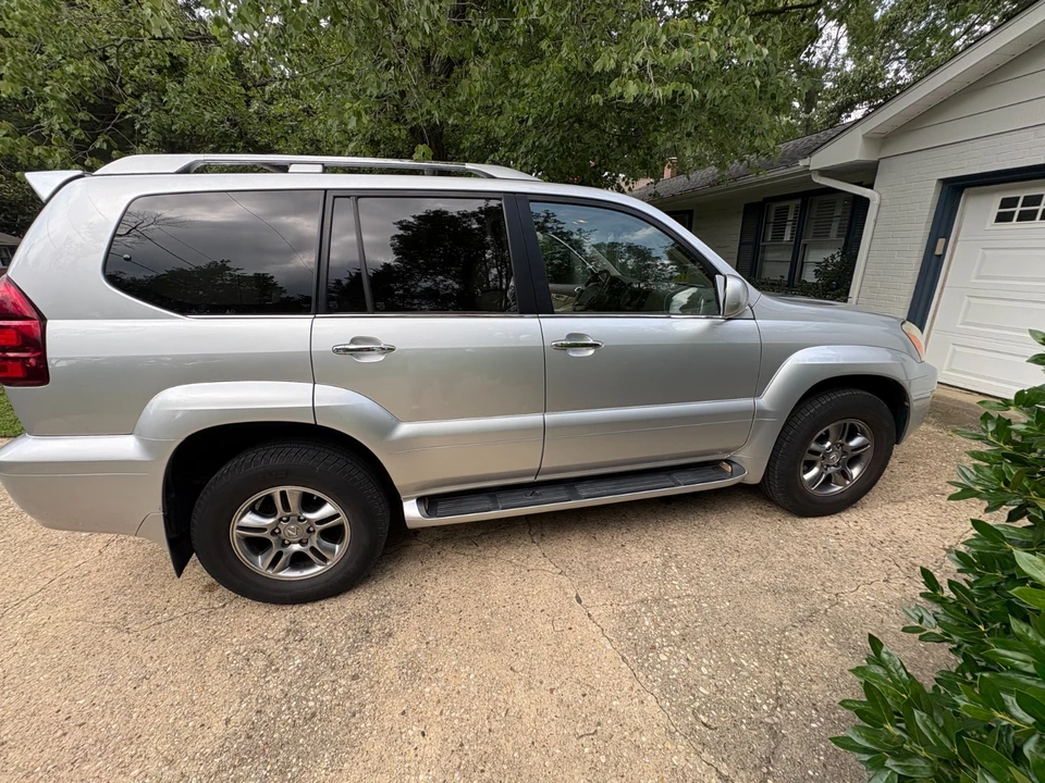 2008 Lexus GX 1st Gen - Image 2 of 21