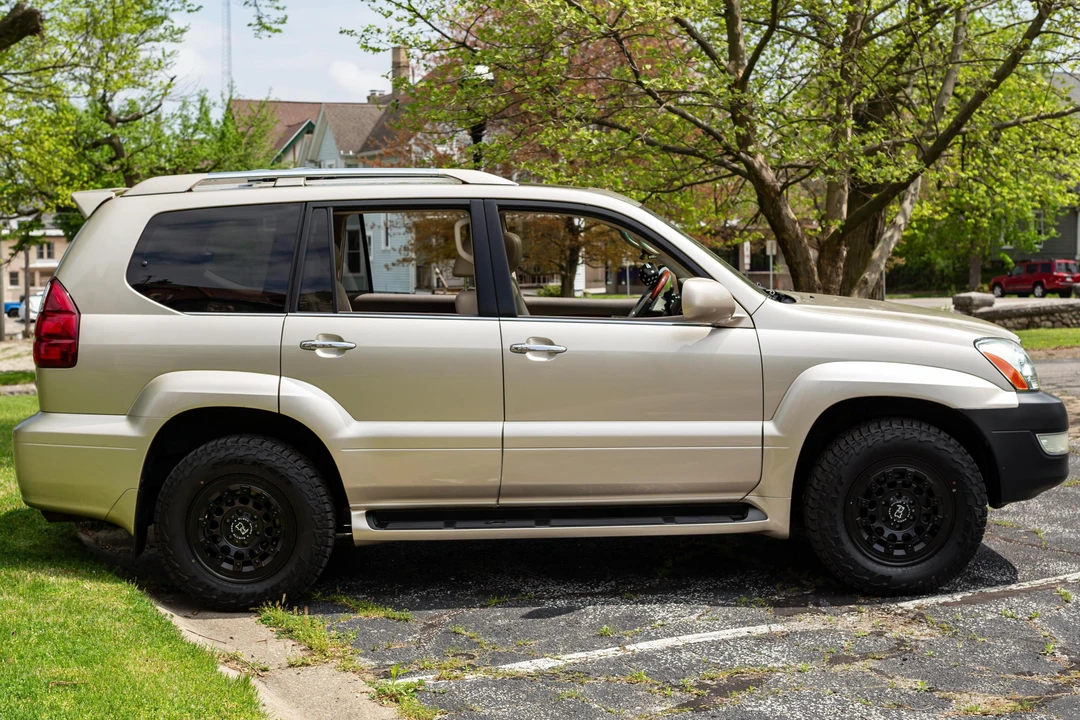 2008 Lexus GX 1st Gen - Image 3 of 31