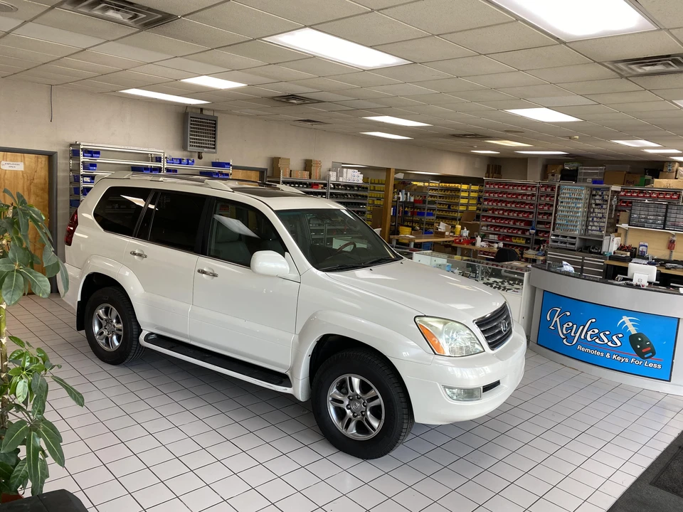 2008 Lexus GX 1st Gen - Image 19 of 31