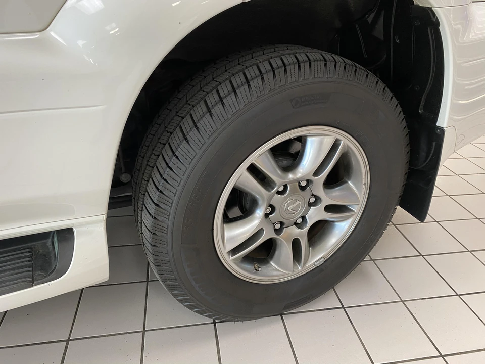 2008 Lexus GX 1st Gen - Image 28 of 31