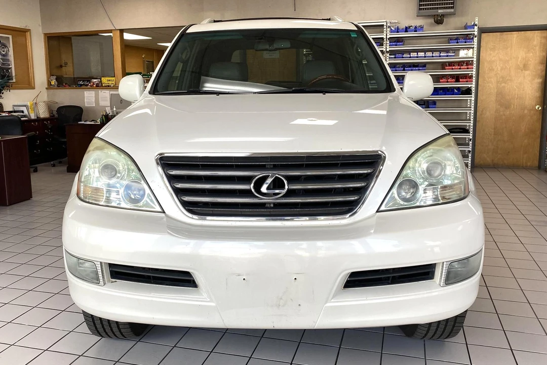 2008 Lexus GX 1st Gen - Image 2 of 31