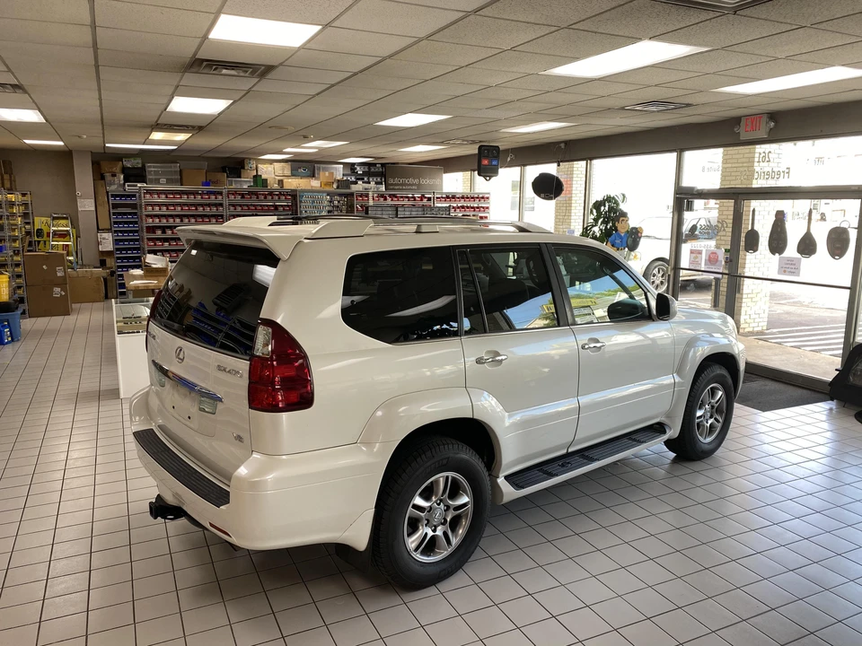 2008 Lexus GX 1st Gen - Image 15 of 31