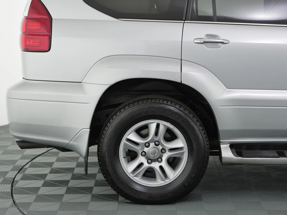 2008 Lexus GX 1st Gen - Image 26 of 31