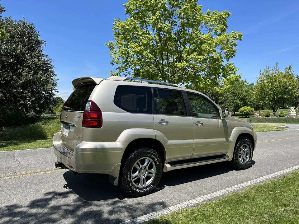 2008 Lexus GX 1st Gen - Image 28 of 31