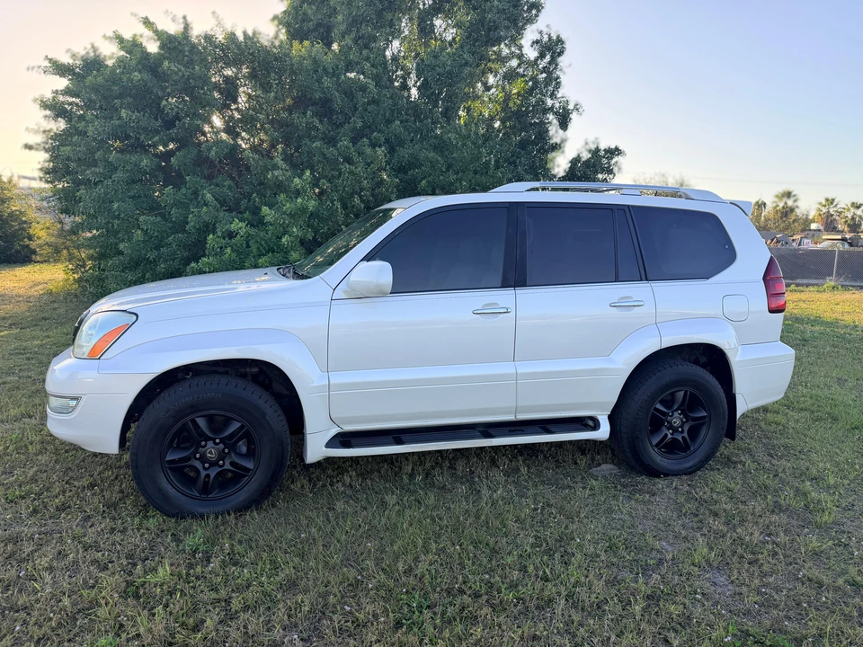 2008 Lexus GX 1st Gen - Image 11 of 31
