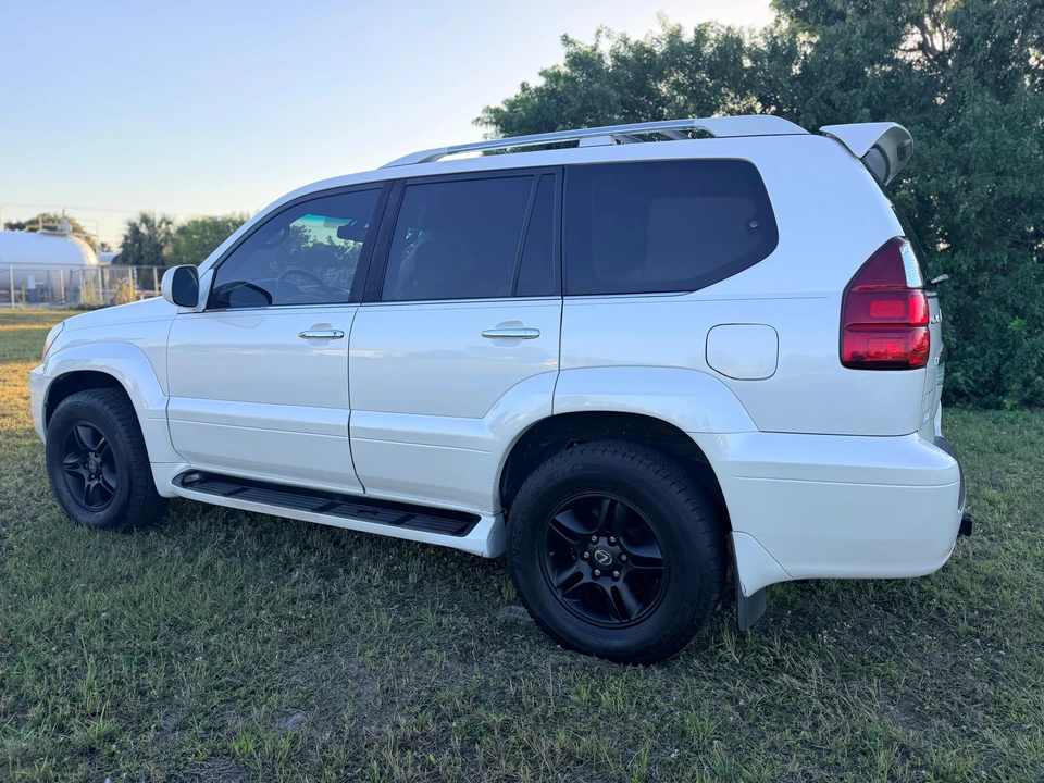 2008 Lexus GX 1st Gen - Image 13 of 31