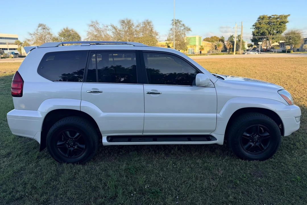 2008 Lexus GX 1st Gen - Image 3 of 31