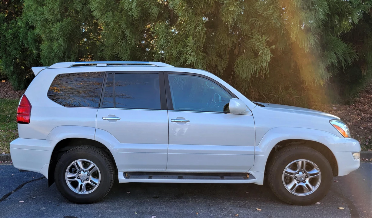 2008 Lexus GX 1st Gen - Image 19 of 31