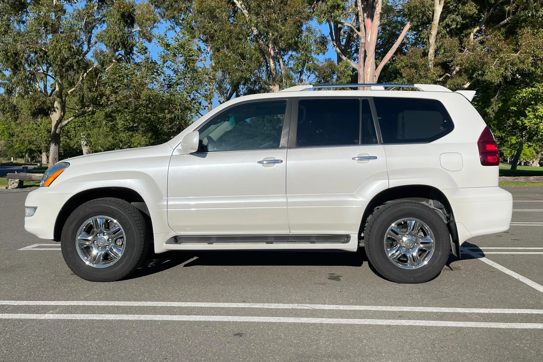 2008 Lexus GX 1st Gen - Image 3 of 31